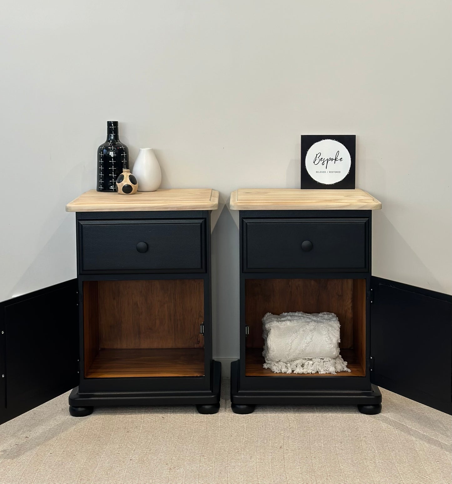 Bedside tables (set)